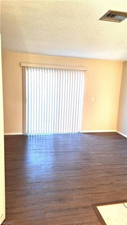 Image 6 of property listing at 4641 SW Santa Barbara PL # 15, Cape Coral, FL 33914