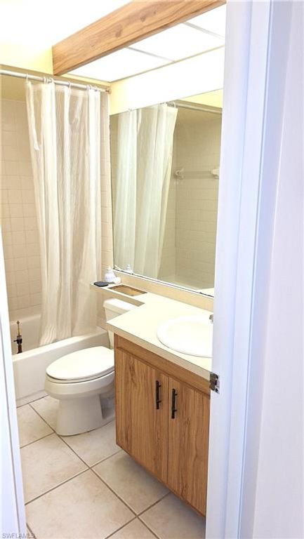 Image 8 of property listing at 4641 SW Santa Barbara PL # 15, Cape Coral, FL 33914