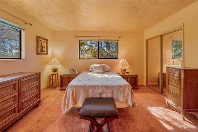 13937 Sun Forest Dr, Penn Valley, CA 95946