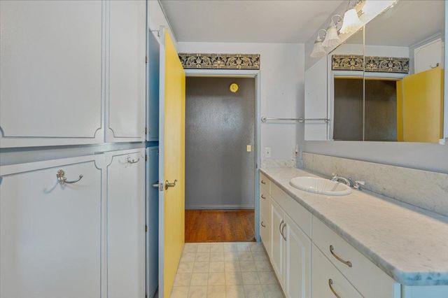 13937 Sun Forest Dr, Penn Valley, CA 95946