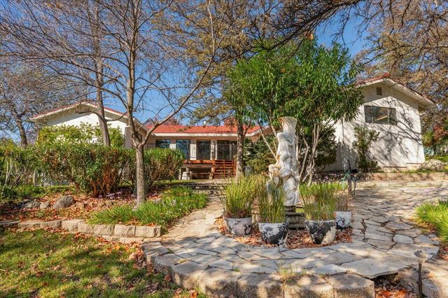 13937 Sun Forest Dr, Penn Valley, CA 95946