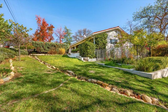 13937 Sun Forest Dr, Penn Valley, CA 95946