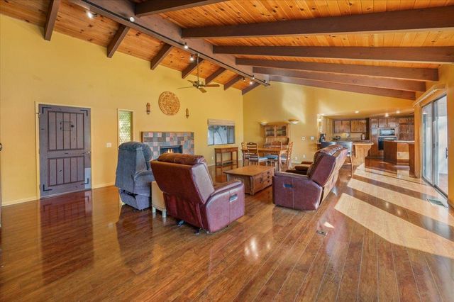 13937 Sun Forest Dr, Penn Valley, CA 95946