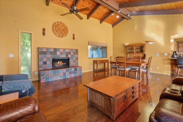13937 Sun Forest Dr, Penn Valley, CA 95946