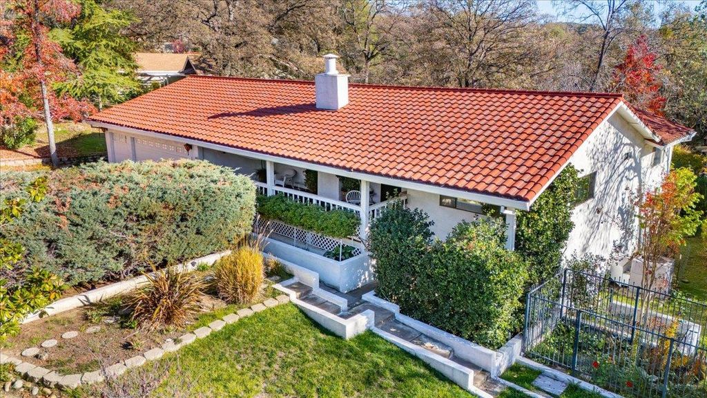 13937 Sun Forest Dr, Penn Valley, CA 95946
