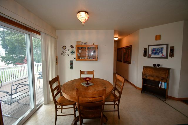 5939 Barnard Road, Charlevoix, MI 49720