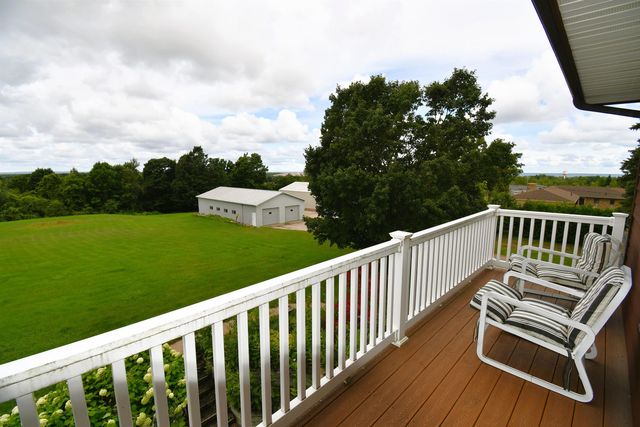 5939 Barnard Road, Charlevoix, MI 49720