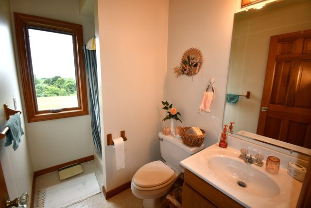 5939 Barnard Road, Charlevoix, MI 49720