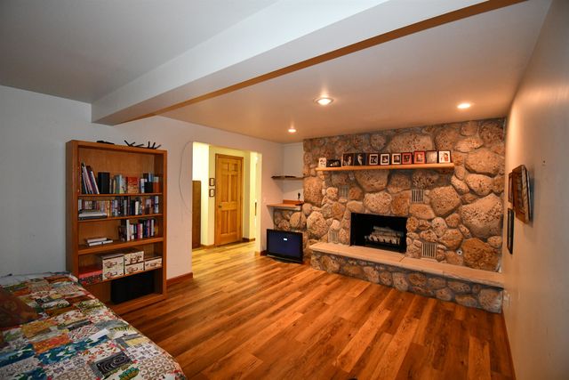 5939 Barnard Road, Charlevoix, MI 49720