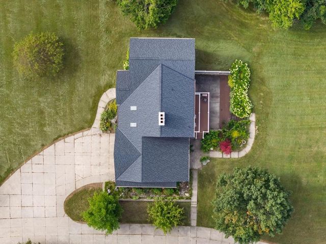 5939 Barnard Road, Charlevoix, MI 49720