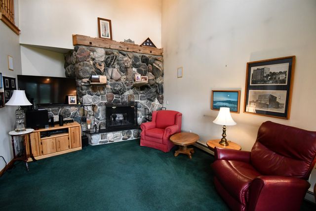 5939 Barnard Road, Charlevoix, MI 49720