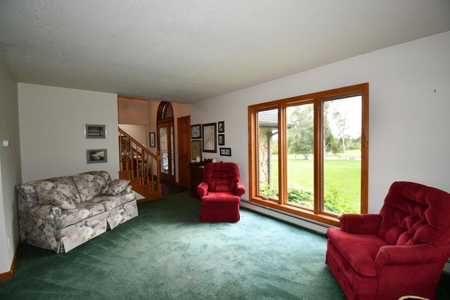 5939 Barnard Road, Charlevoix, MI 49720