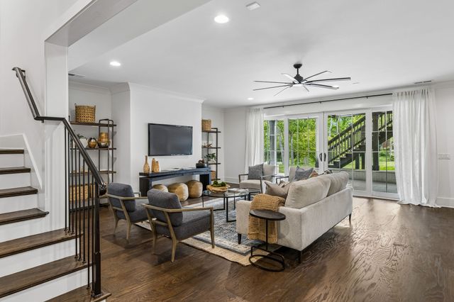 438 Lynnwood Blvd, Nashville, TN 37205