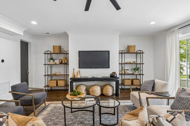 438 Lynnwood Blvd, Nashville, TN 37205
