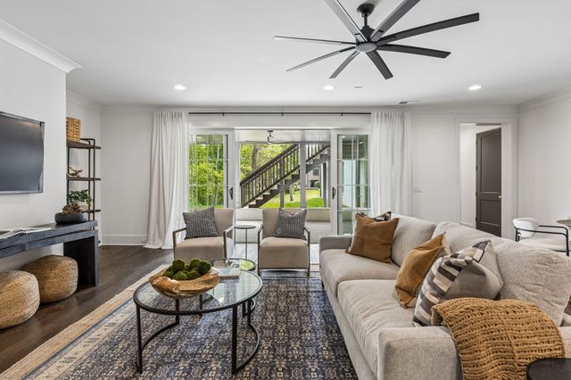 438 Lynnwood Blvd, Nashville, TN 37205