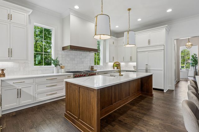 438 Lynnwood Blvd, Nashville, TN 37205