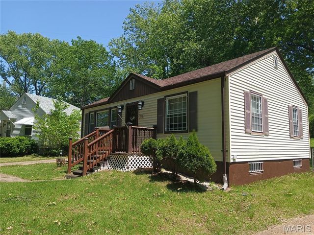 2036 Raft Drive, Hanley Hills, MO 63133