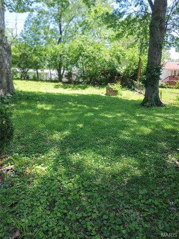 2036 Raft Drive, Hanley Hills, MO 63133