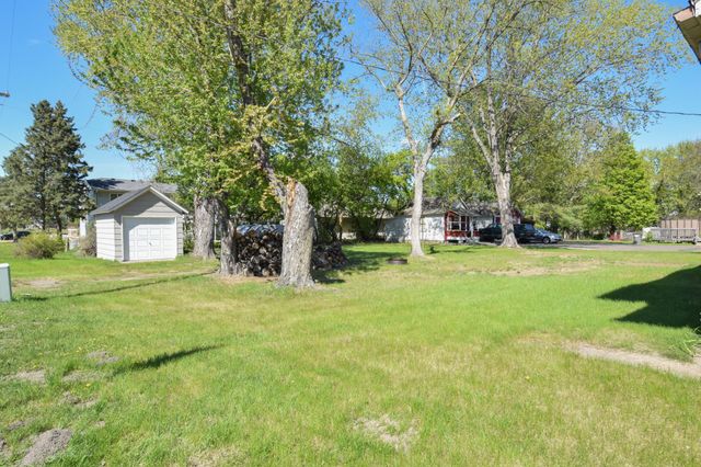 223 Heritage Boulevard NW, Isanti, MN 55040