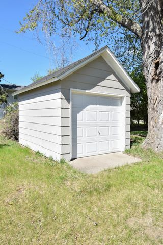 223 Heritage Boulevard NW, Isanti, MN 55040