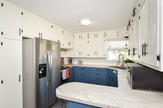 223 Heritage Boulevard NW, Isanti, MN 55040