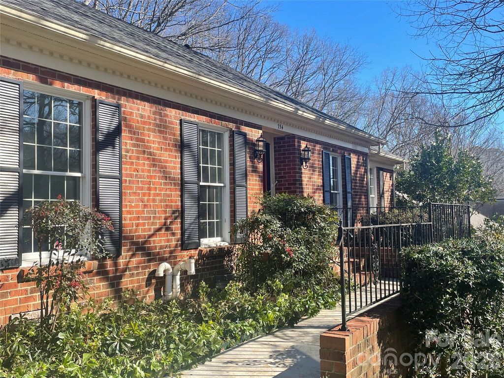 754 Charter Place, Charlotte, NC 28211