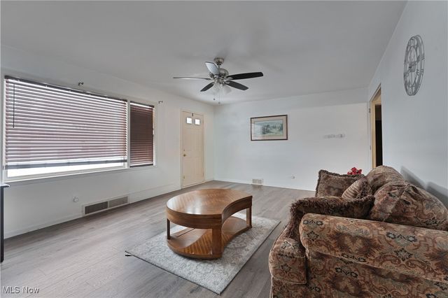 119 S Beverly Avenue, Austintown, OH 44515