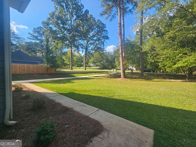 150 Park Timbers Drive, Sharpsburg, GA 30277