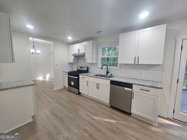 150 Park Timbers Drive, Sharpsburg, GA 30277