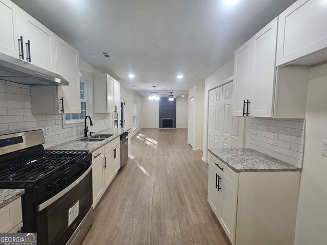 150 Park Timbers Drive, Sharpsburg, GA 30277