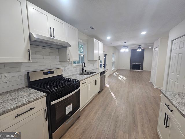 150 Park Timbers Drive, Sharpsburg, GA 30277