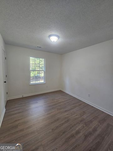 150 Park Timbers Drive, Sharpsburg, GA 30277