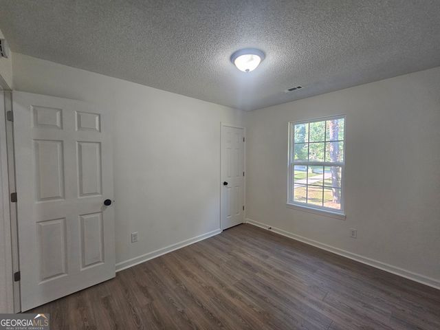 150 Park Timbers Drive, Sharpsburg, GA 30277