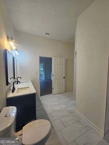 150 Park Timbers Drive, Sharpsburg, GA 30277