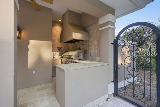 4 Canterbury Ln, Bluffton, SC 29910