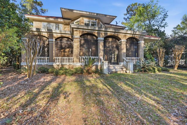 4 Canterbury Ln, Bluffton, SC 29910