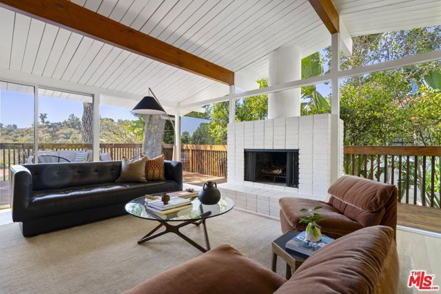 2856 Nichols Canyon Road, Los Angeles, CA 90046