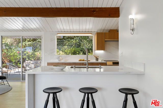 2856 Nichols Canyon Road, Los Angeles, CA 90046