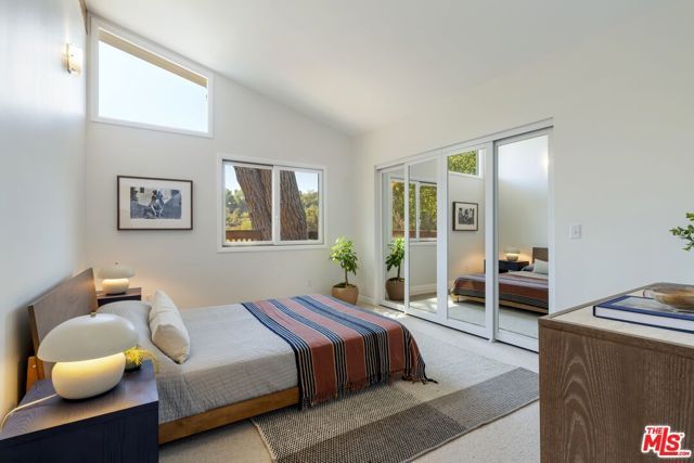 2856 Nichols Canyon Road, Los Angeles, CA 90046