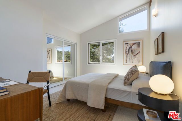 2856 Nichols Canyon Road, Los Angeles, CA 90046