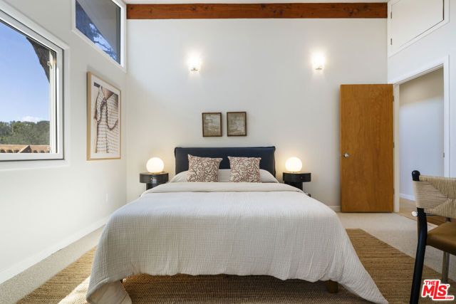 2856 Nichols Canyon Road, Los Angeles, CA 90046