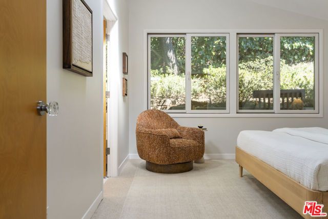 2856 Nichols Canyon Road, Los Angeles, CA 90046