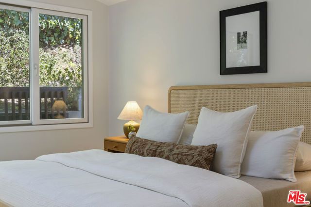 2856 Nichols Canyon Road, Los Angeles, CA 90046