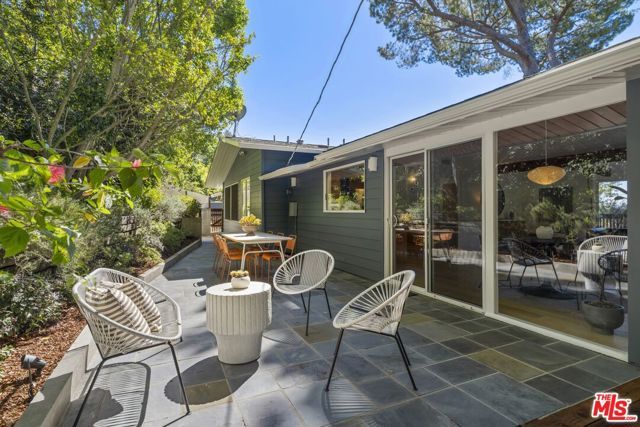 2856 Nichols Canyon Road, Los Angeles, CA 90046