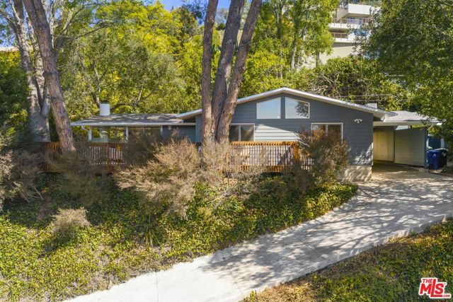 2856 Nichols Canyon Road, Los Angeles, CA 90046