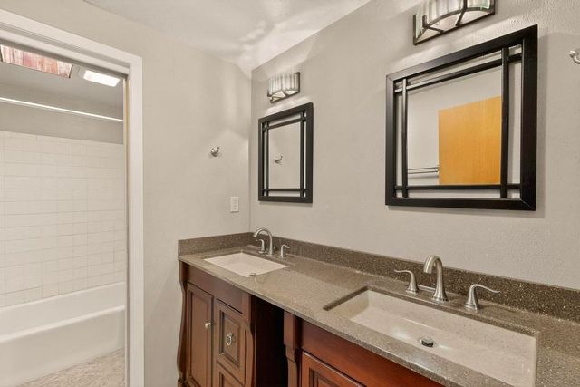 101 Paseo Nopal A & C, Santa Fe, NM 87507