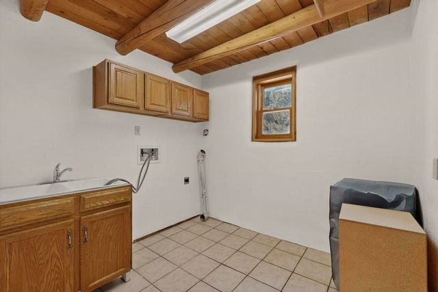 101 Paseo Nopal A & C, Santa Fe, NM 87507