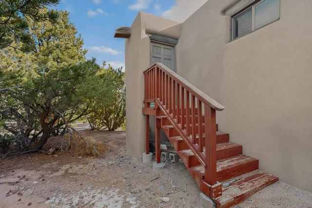 101 Paseo Nopal A & C, Santa Fe, NM 87507