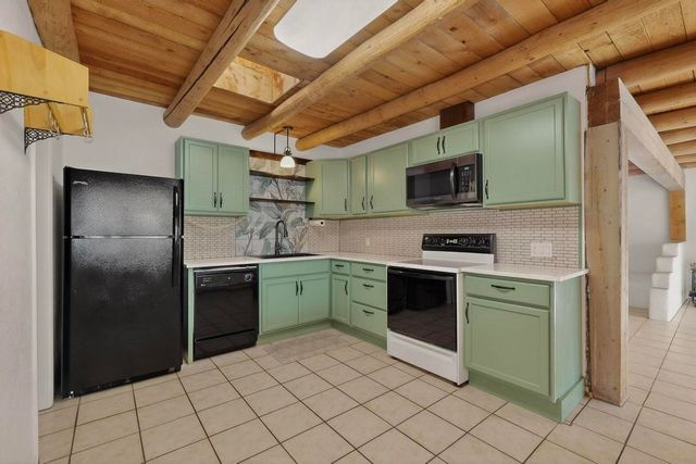 101 Paseo Nopal A & C, Santa Fe, NM 87507