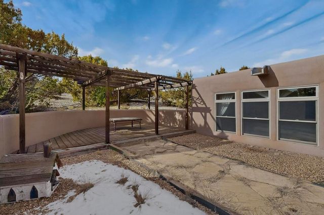 101 Paseo Nopal A & C, Santa Fe, NM 87507